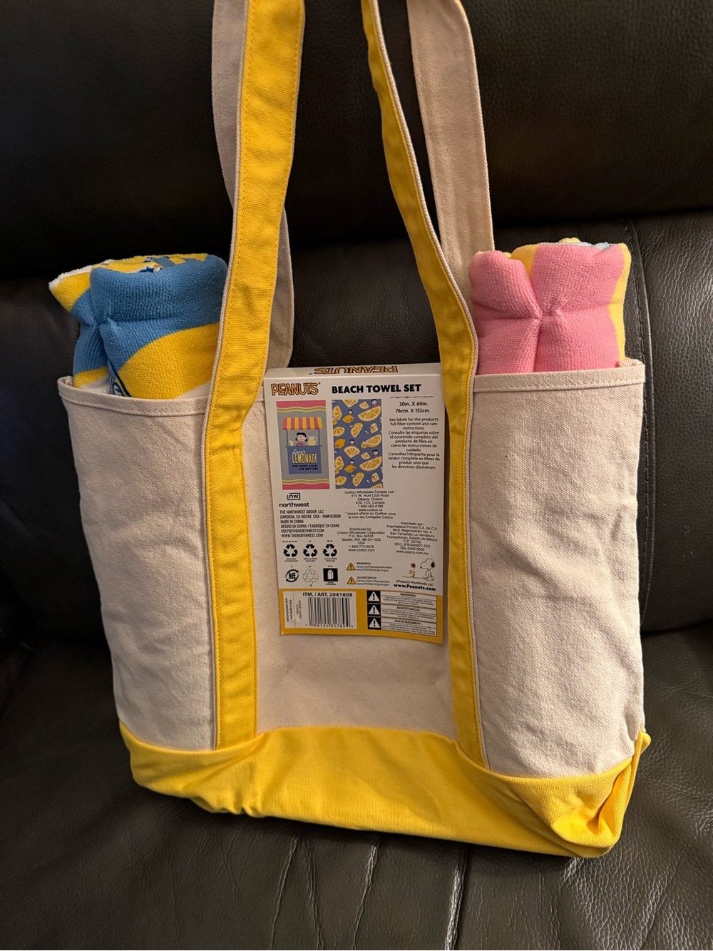 Peanuts Canvas Beach Tote with Yellow Trim with 2 beach towels - Picture 2 of 3